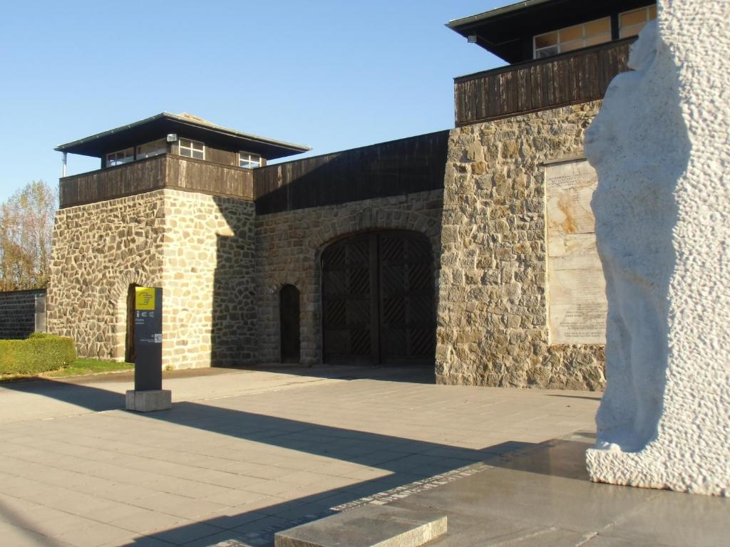 Peterseil'S Radl Zimmer Mauthausen Exterior photo